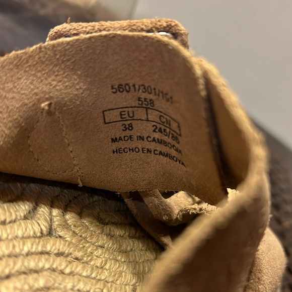 Zara Suede Genuine Leather Double Buckle Sandals - Picture 9 of 9